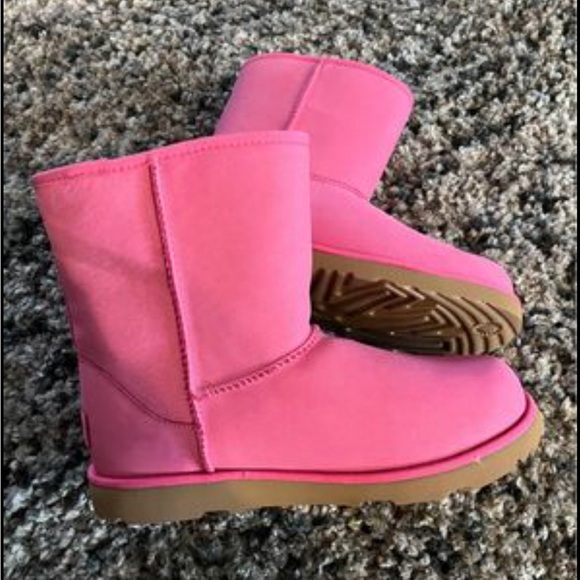 UGG Women Classic Short Pink Sheep Fur Winter Boots Shoe Women US 5 EU 37 UK 3 - Picture 4 of 7